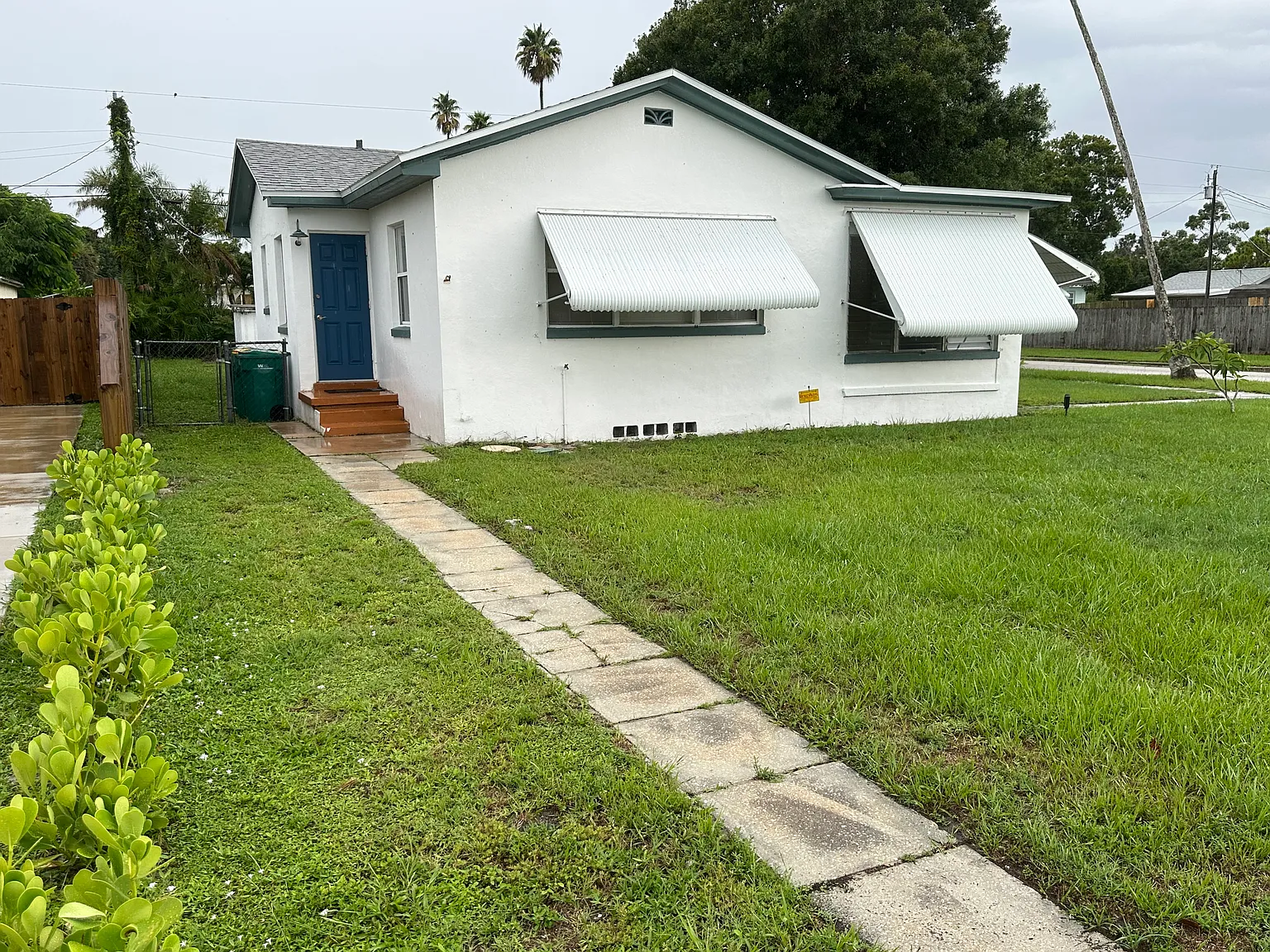 2 bed, 888 sqft, $1,800 — Photo 2