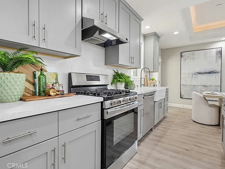 432 S Alhambra Ave #H — Photo 17