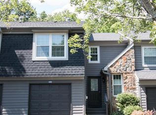 15 Andover Cir #B, Princeton, NJ 08540