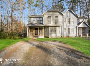 826 Brandy Oaks Ln, Stone Mountain, GA 30088