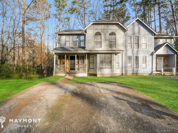 826 Brandy Oaks Ln, Stone Mountain, GA 30088