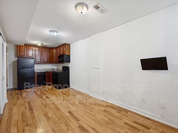 3rd image of 1826 W Norris St #1