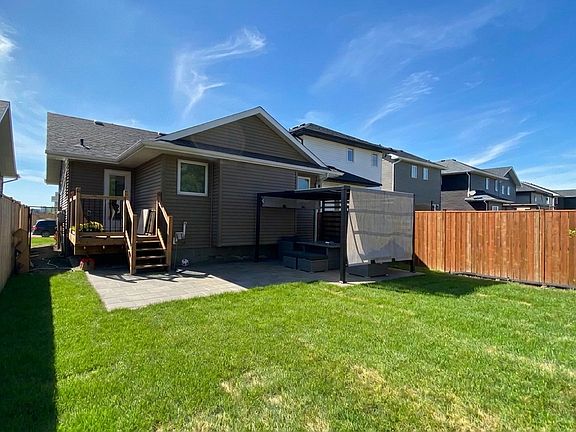 4th image of 146 Palliser Ct
