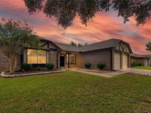 2223 Pilgrims Bend Drive, Friendswood, TX 77546