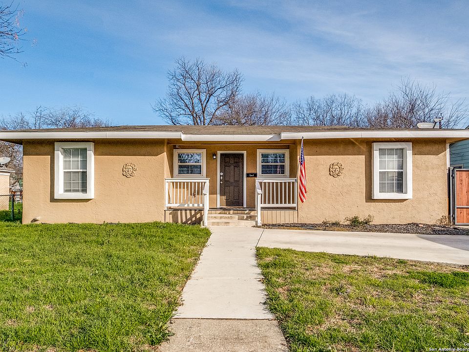 1st image of 2521 W WOODLAWN AVE
