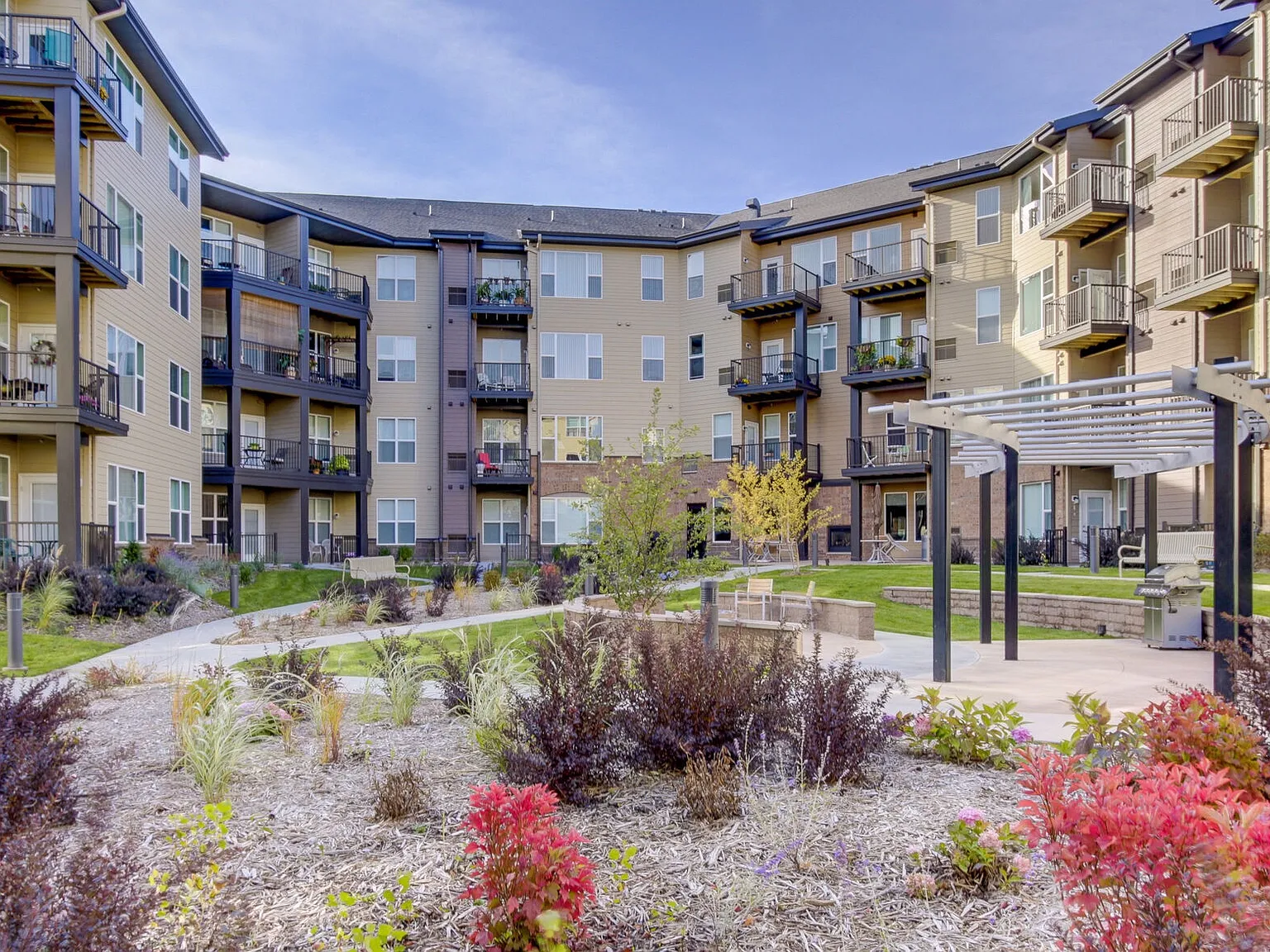 The Legends at Silver Lake Village 55+ Apartments — Photo 4