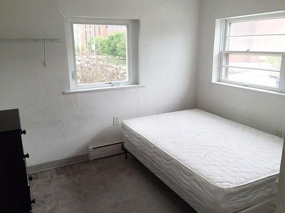 2nd image of 1105 W Oregon St #287