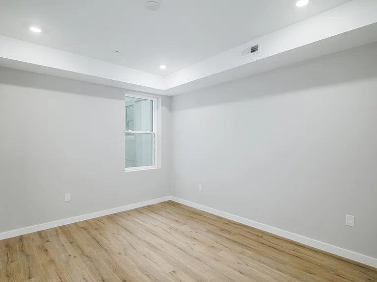 1726 N 22nd St #4 — Photo 10
