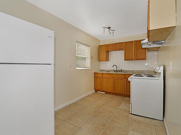 2nd image of 1501 Bahia Ave