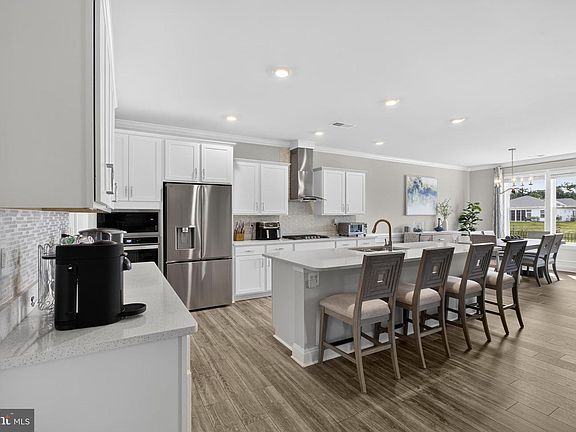 4th image of 21113 Hyacinth Rd