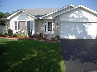 37 Sunrise Ct, Steger, IL 60475