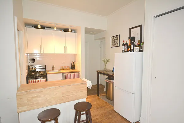 Rented by Compass | media 16