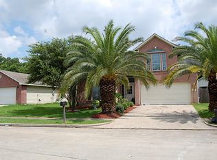 4011 Hunters Ridge Dr, Baytown, TX 77521