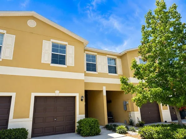 2110 Golden Falcon Dr, Ruskin, FL 33570