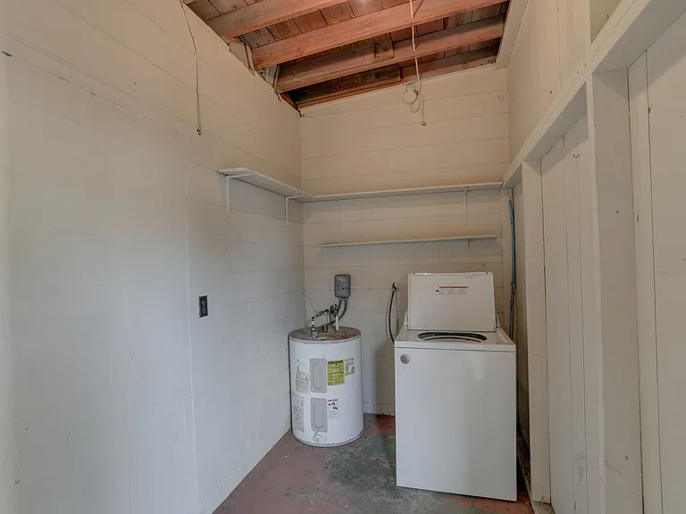 1704 Edmundshire Rd — Photo 20