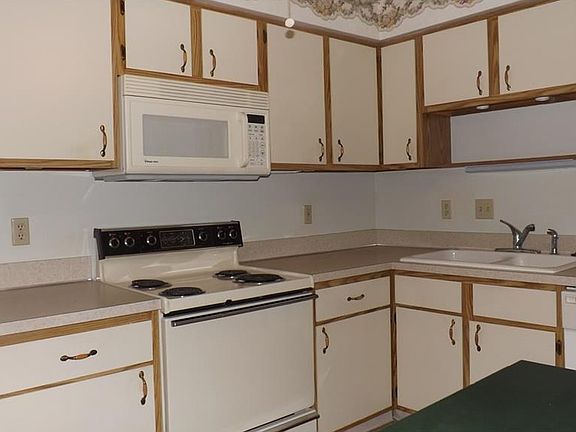 3rd image of 6535 Princeton Ct #A-102