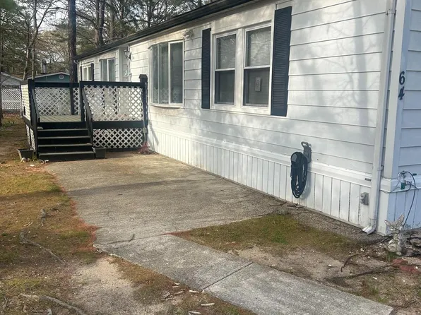 64 Skyline Dr, Sicklerville, NJ 08081