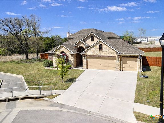 3rd image of 1201 Roma St