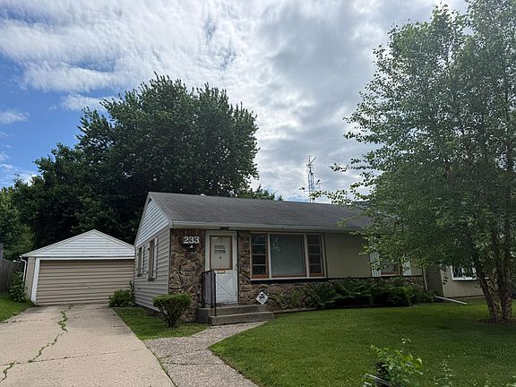 2nd image of 233 W McKinley St