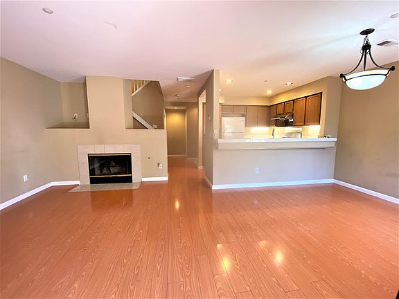 4th image of 61 Mirabelli Cir