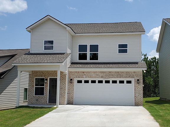 2nd image of 823 Kent Dr
