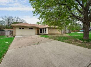 900 Dayton Rd, Mansfield, TX 76063