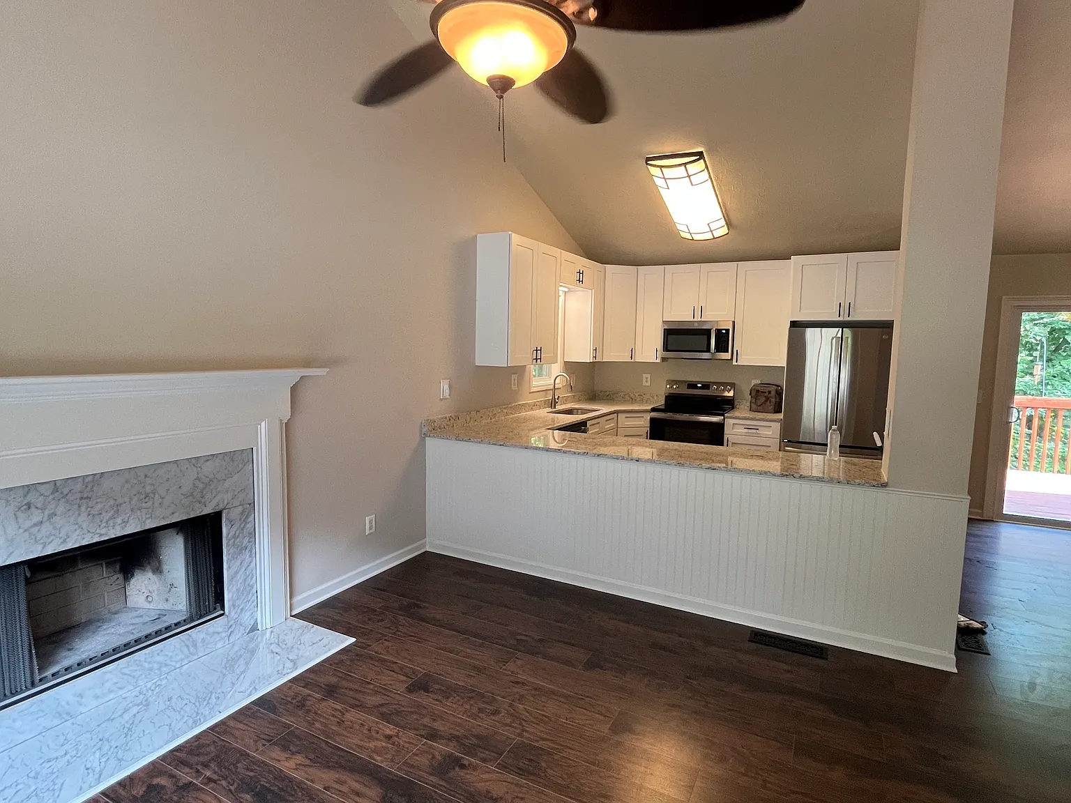 4 bed, 1800 sqft, $2,500 — Photo 3