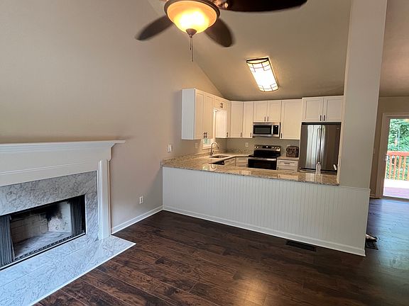 3rd image of 4695 Eucalyptus Way