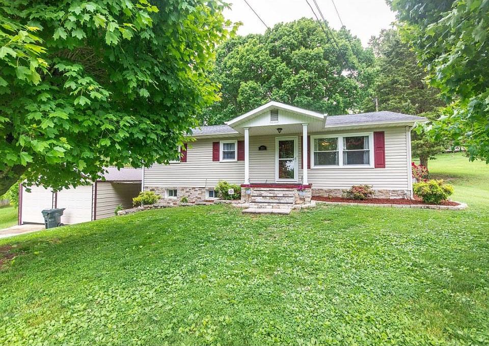 1st image of 345 Woodland Cir