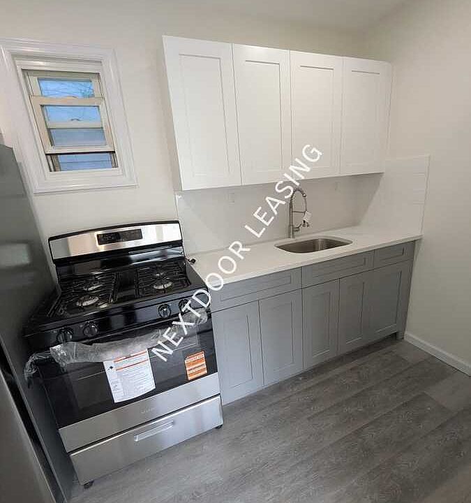1st image of 204 Duncan Ave #1M