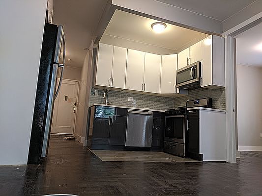 2nd image of 51 W Mosholu Pkwy N APT 4B