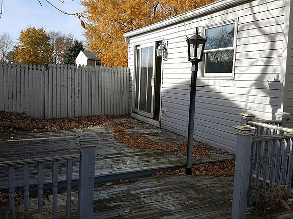 DECK/PATIO