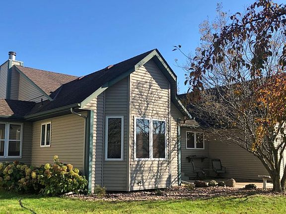 3rd image of 8705 Chanhassen Hills Dr N