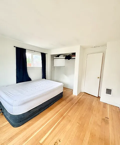3012 Hollywood Ave NE — Photo 12