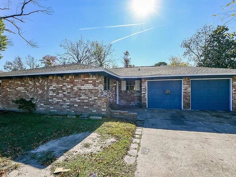 7619 W Gulf Bank Rd — Photo 1