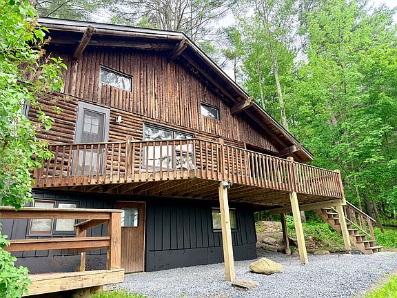 5th image of 3020 North Rd #2