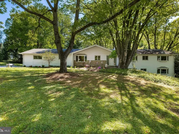 1 Springbriar Ln, Baltimore, MD 21208