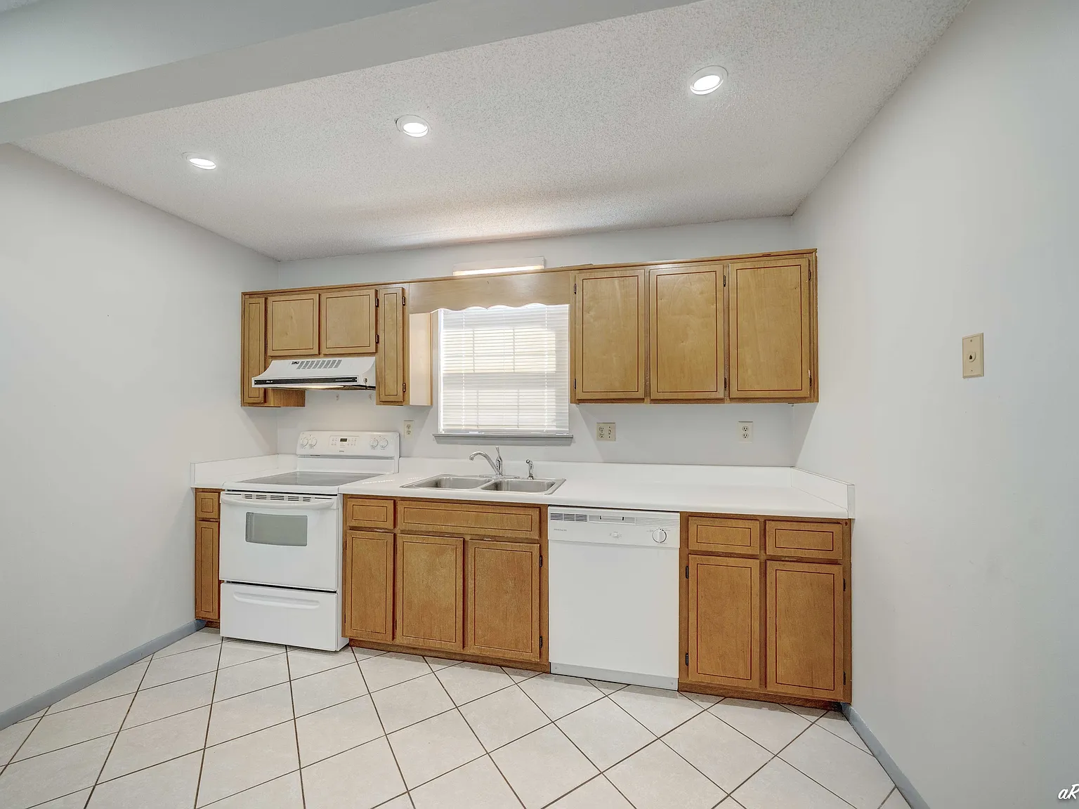 406 Dolphin Street - 1 — Photo 4