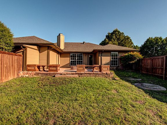 5th image of 530 Overland Dr