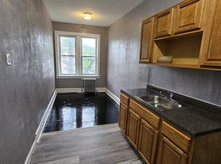 160 Grumman Ave #205, Newark, NJ 07112