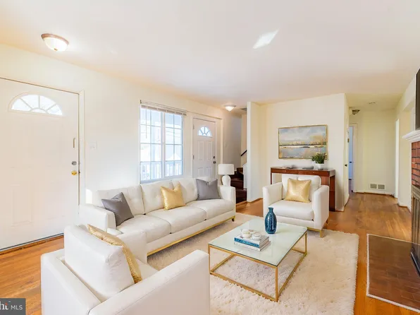 9711 Braddock Rd, Silver Spring, MD 20903