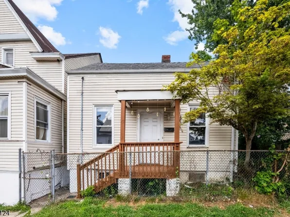 73 N 6Th St, Paterson City, NJ 07522