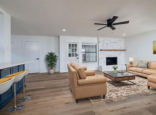 633 NW Chisholm Rd, Burleson, TX 76028