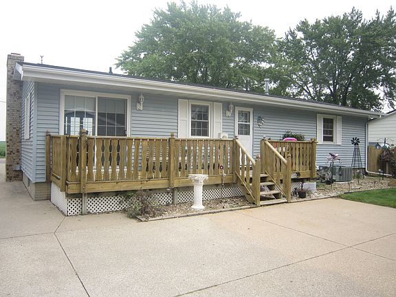 3rd image of 1234 Ainsworth St