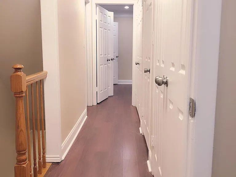 8 Tennyson Dr — Photo 5