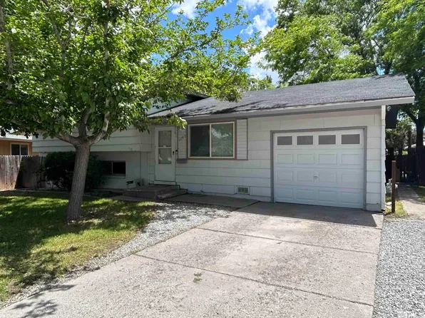 3240 Berthoud Ln, Reno, NV 89503