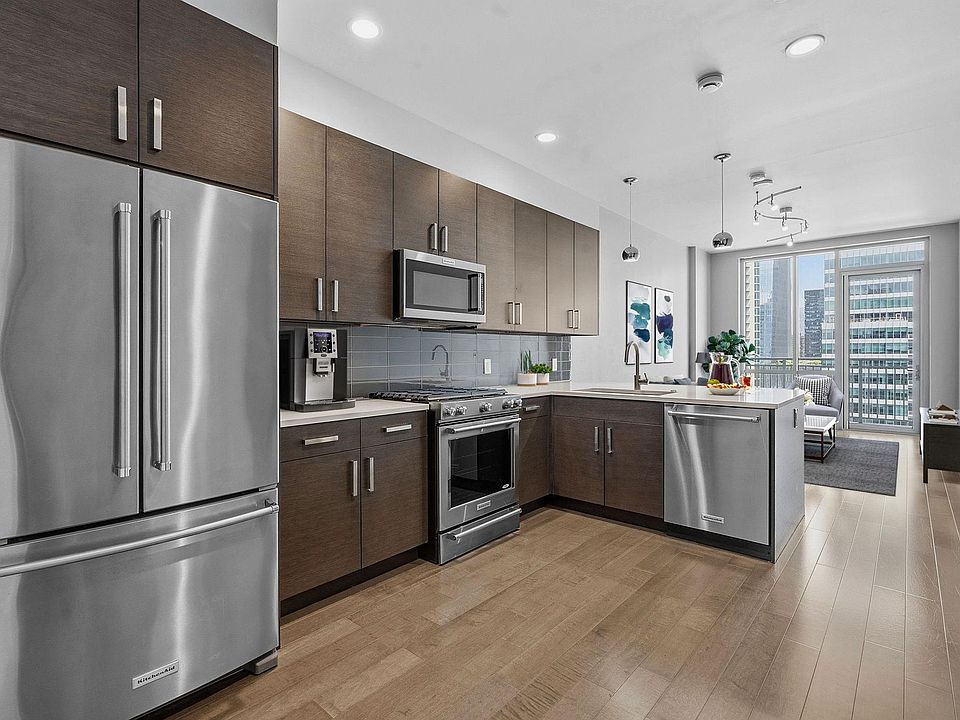 1st image of 222 West Ave #2207