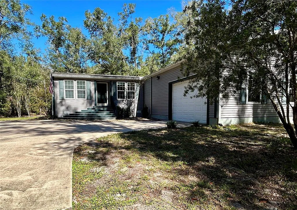3 bed, 2.0 bath, 1940 sqft, $1,995 — Photo 2