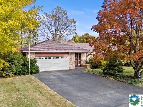 655 Americus Dr, Allentown, PA 18103