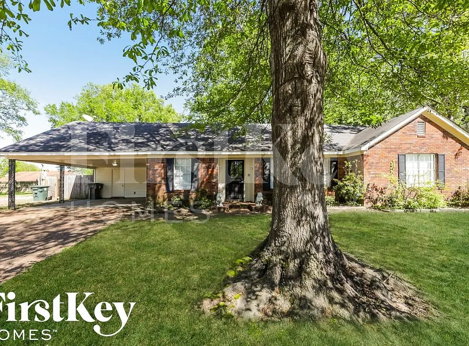 4028 Spring Hollow Dr